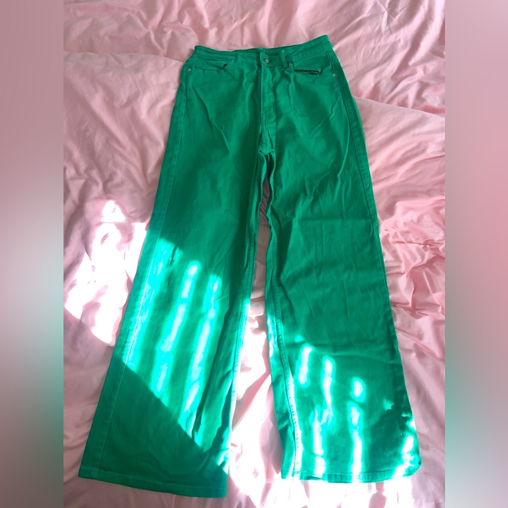 Green wide leg pants